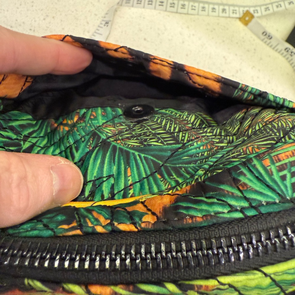 Versace Jeans Collection unisex jungle logo multicolor adjustable crossbody - Picture 13 of 15